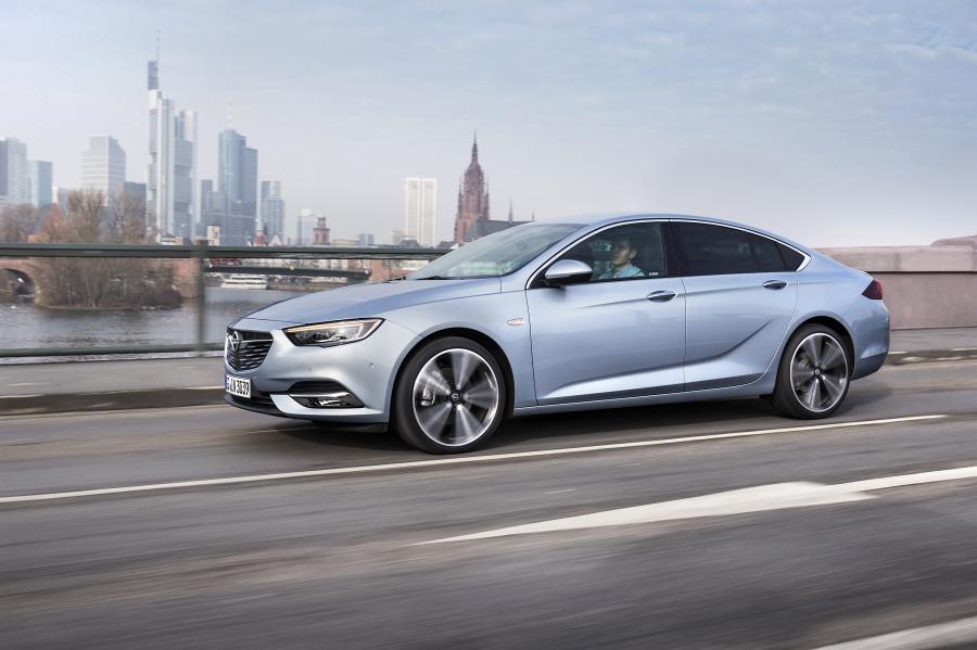  Opel Insignia Grand Sport Turbo D 2017 года  (фото 7 из 29)